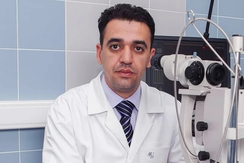 البروفيسور سعيد رزيق… قصة طبيب مغربي صنع اسمه في طب العيون